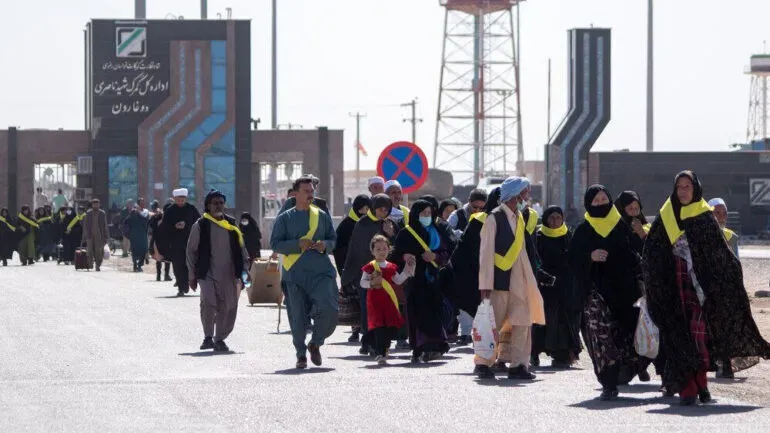 مردم در مرز اسلام‌قلعه